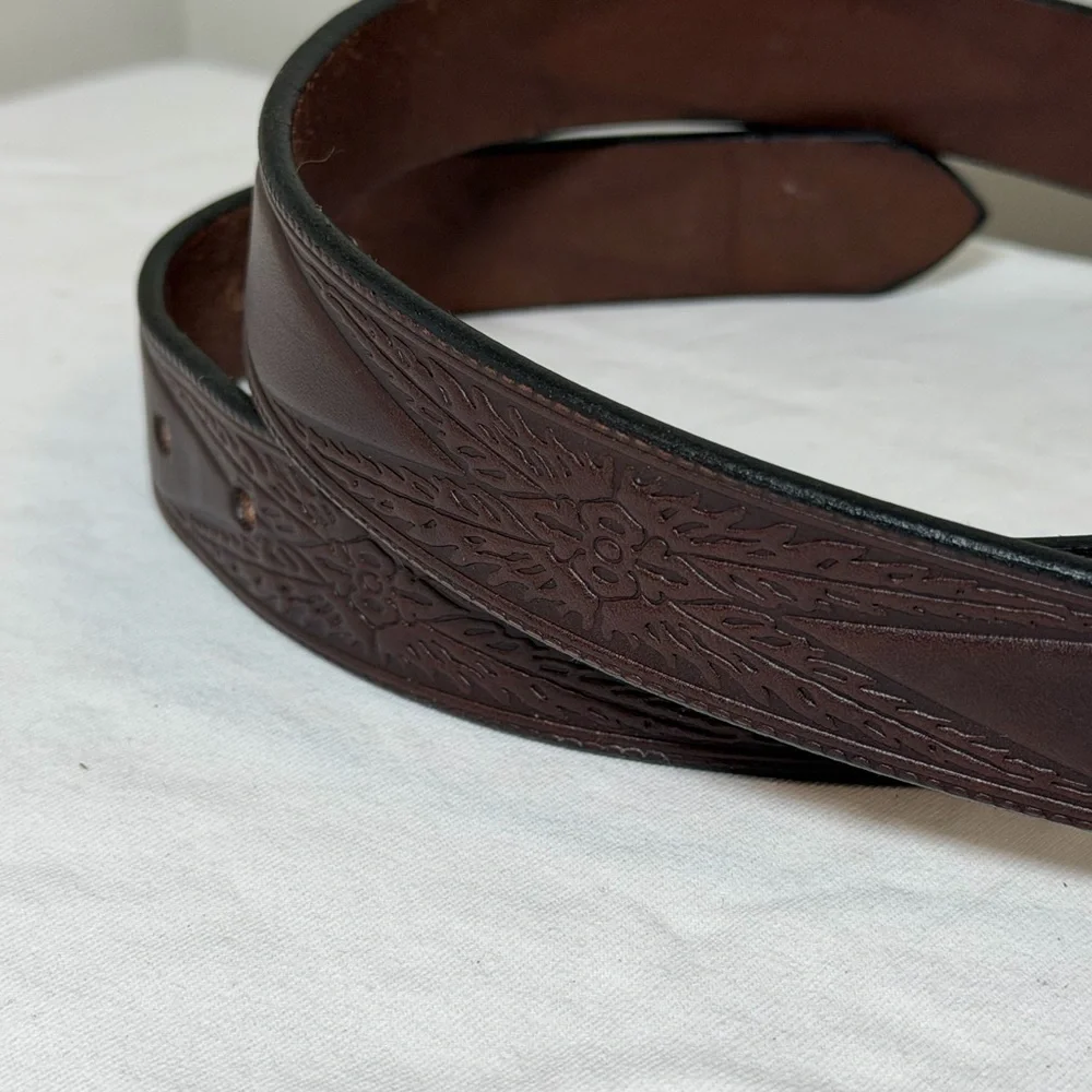 Like New Coblentz Made in USA Genuine Leather Size 40 Brown Belt Silver Buckle